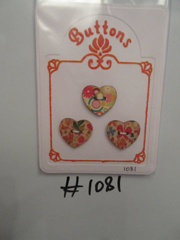 No.1081 Lot of 3 Wooden Heart Shaped Buttons