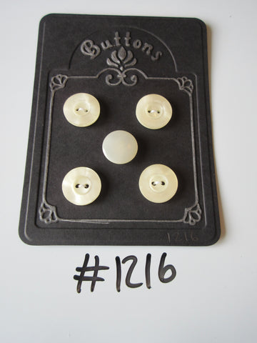 No.1216 Lot of 5 Cream Pearlescent Buttons