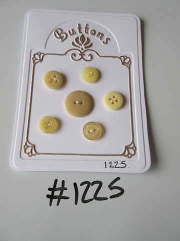 No.1225 Lot of 6 Cream Yellow / Beige Buttons